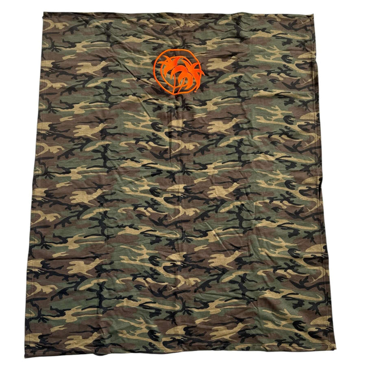 NICERIDE Palm camouflage fleece blanket with Classic Orange logo, perfect for warmth and outdoor comfort.